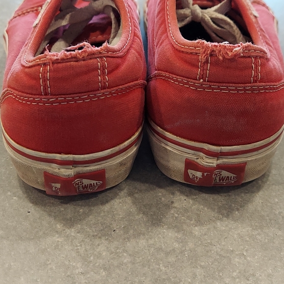 Vans - Picture 3 of 5